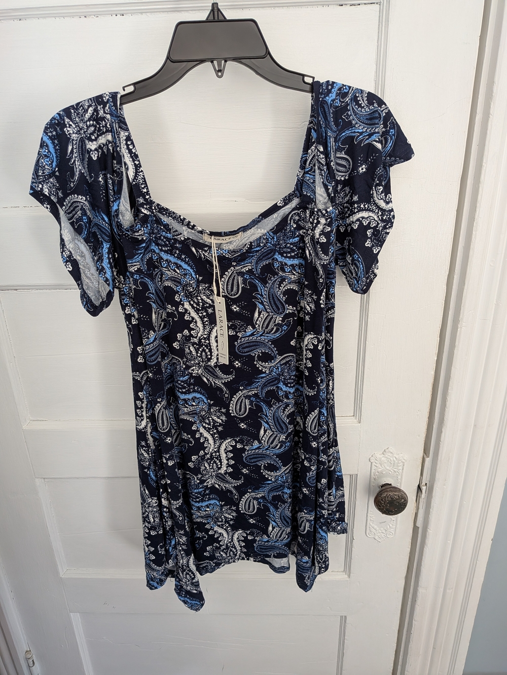 LARACE Navy & Light Blue,White Paisley Cold Shoulder Top New 1X